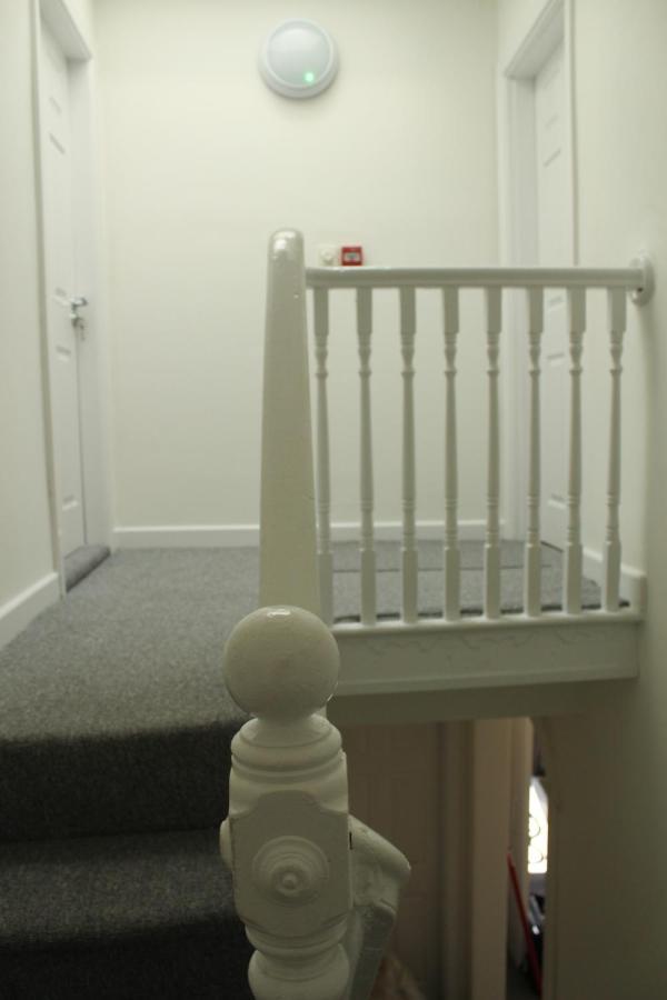 Spacious & Pet-Friendly 1Br Apt In Heywood Apartman Kültér fotó