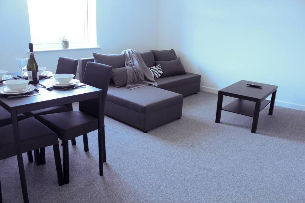 Spacious & Pet-Friendly 1Br Apt In Heywood Apartman Kültér fotó